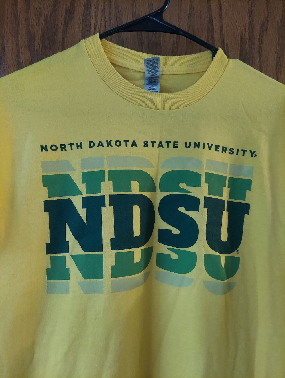 Gildan DryBlend NDSU Graphic T-Shirt Yellow Medium | North Dakota State Bison - Picture 2 of 6